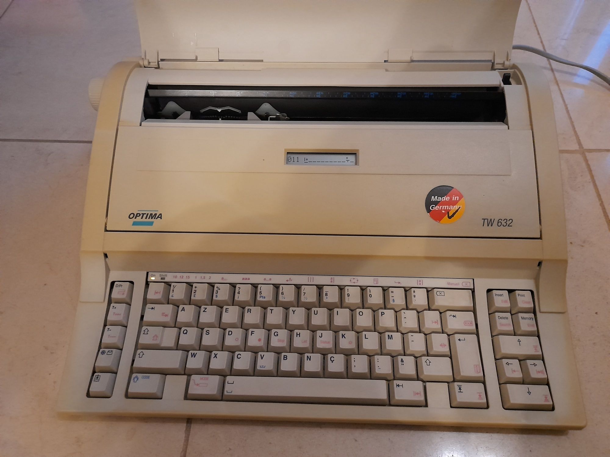 Máquina escrever optima tw632