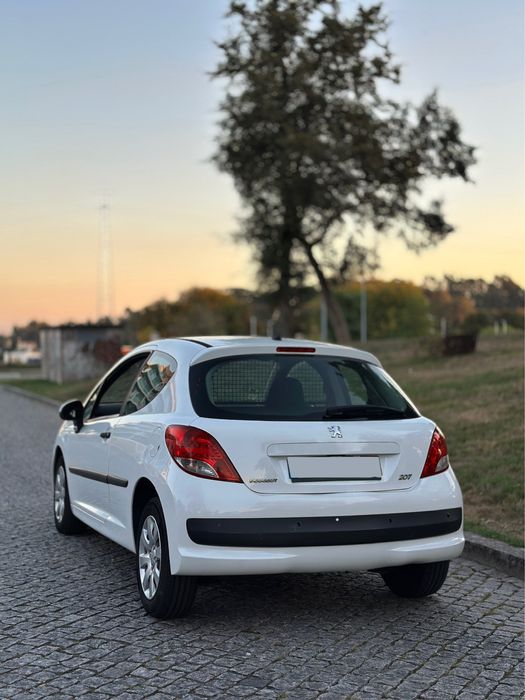 Peugeot 207 1.4 HDi (2010)