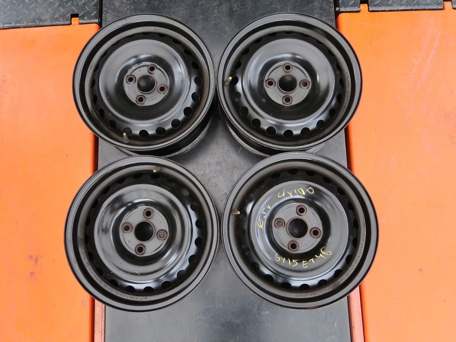 Felgi stalowe Hyundai I10 I20 Yaris Stonic  4x100 15&#039;&#039;