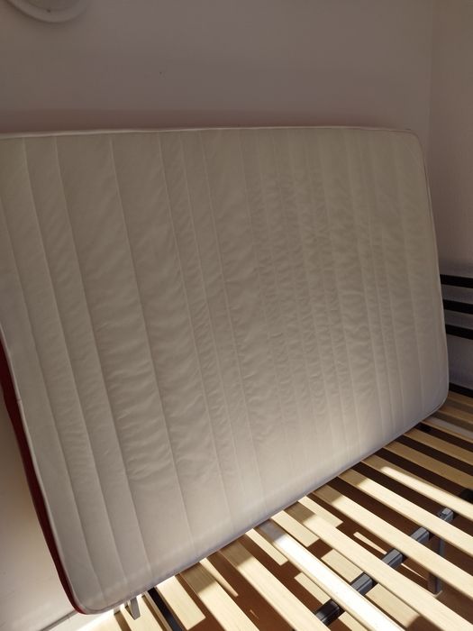 Cama Zinus 135x 190 / colchão viscoelástico 135x190