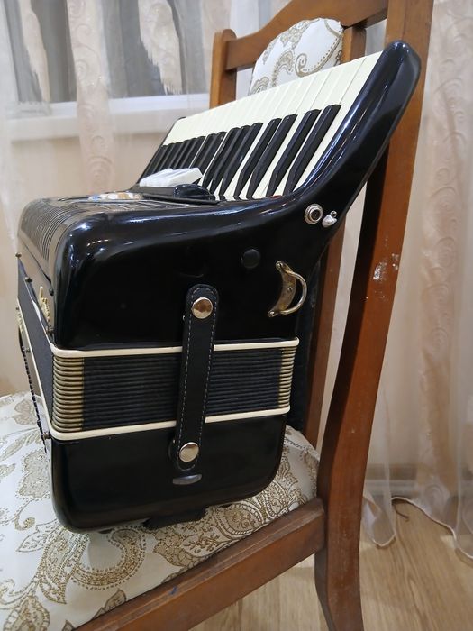 Акордеон/Аккордеон/Італійський 3/4 80 басів