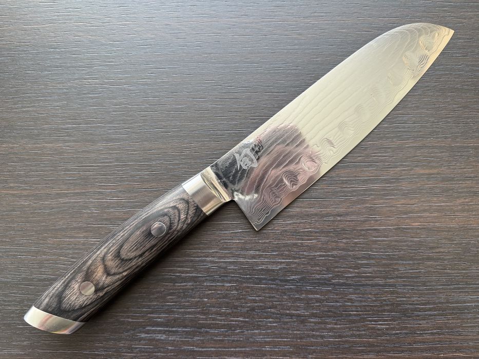 Японський професійний кухонний ніж сантоку Shun Kaji
