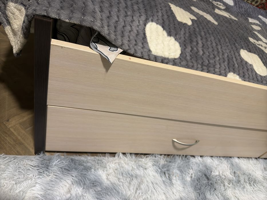 Ліжко односпальне, комфортне одномісне. Полуторне.