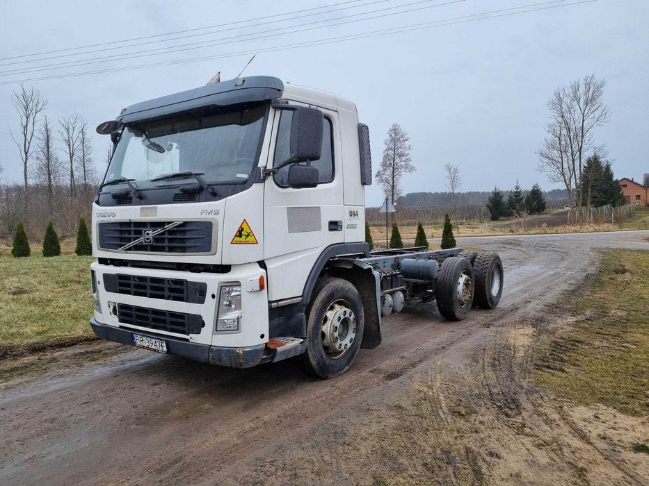 Volvo FM 9 3osie , możliwość wywrotu lub beczki