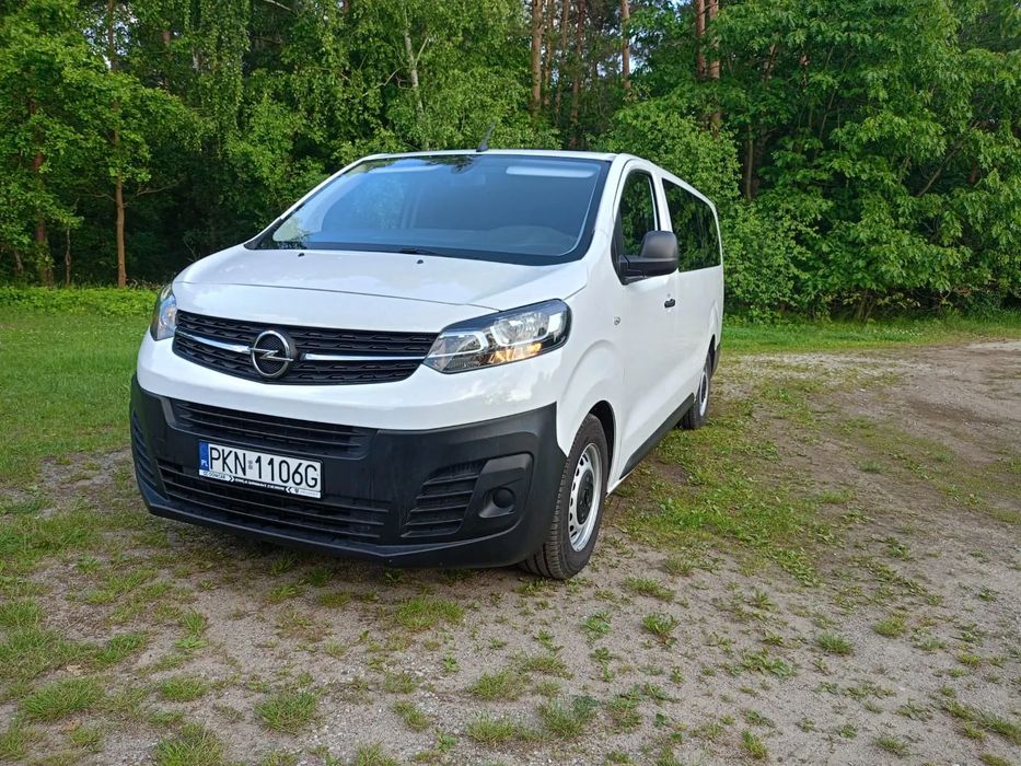 Opel Vivaro Opel Vivaro wersja long 9 osób