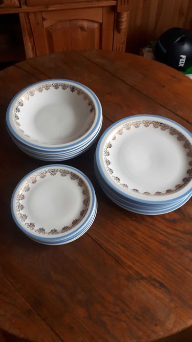 porcelana PRL - talerze plus gratis