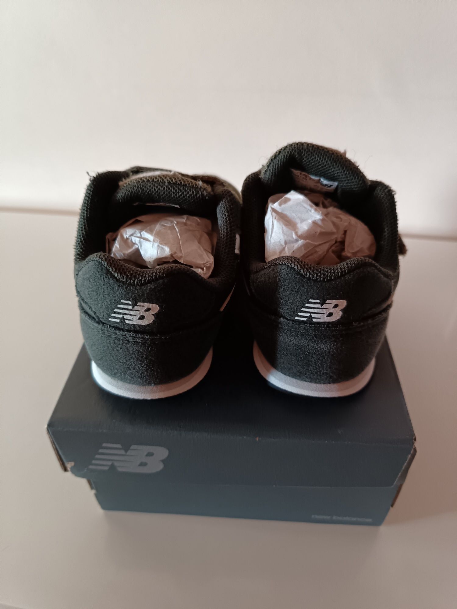 Tênis New Balance tamanho 23
