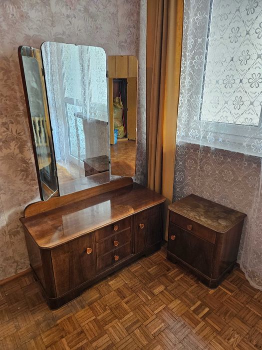 Toaletka oddam za darmo