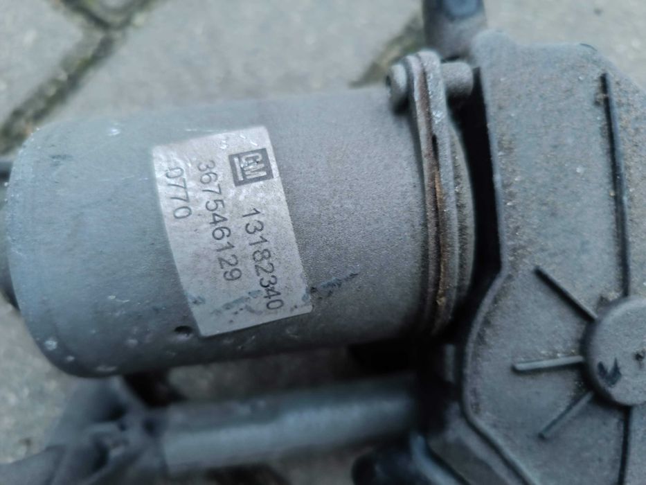 Opel Corsa D mechanizm wycieraczek przód z silniczkiem