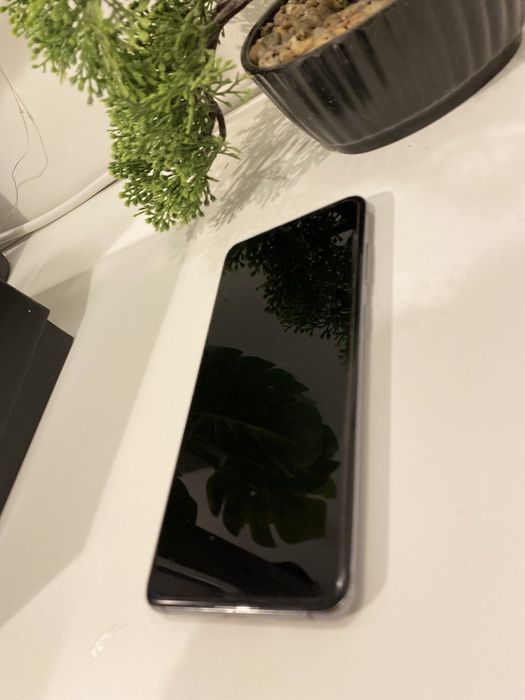 Samsung S20 stan bardzo dobry