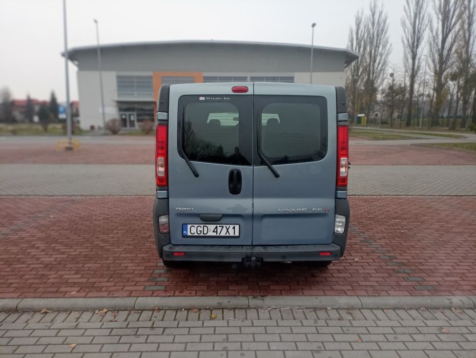 Opel Vivaro 6 osób 2.0 CDTI Long Brygadówka Klima Hak
