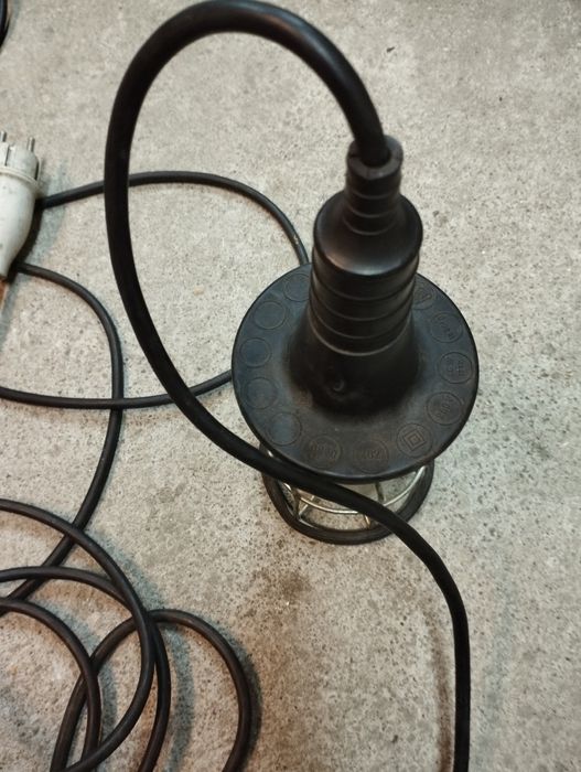 Lampa warsztatowa przenośna