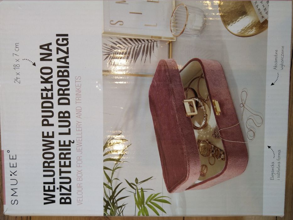 Welurowe pudełko na biżuterię