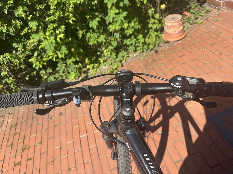 ROWER marki GIANT Talon 3 używany BDB stan blokada/światła w zestawie