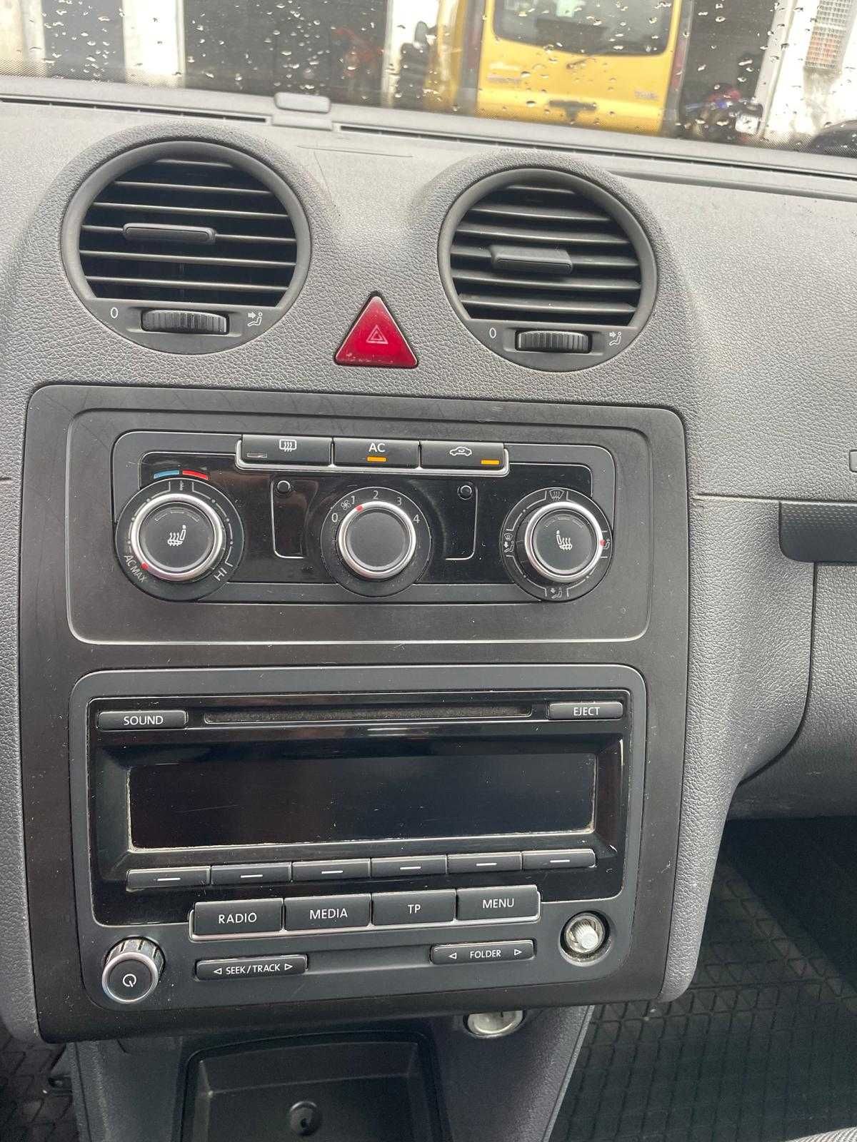 Volkswagen Caddy z 2011 roku