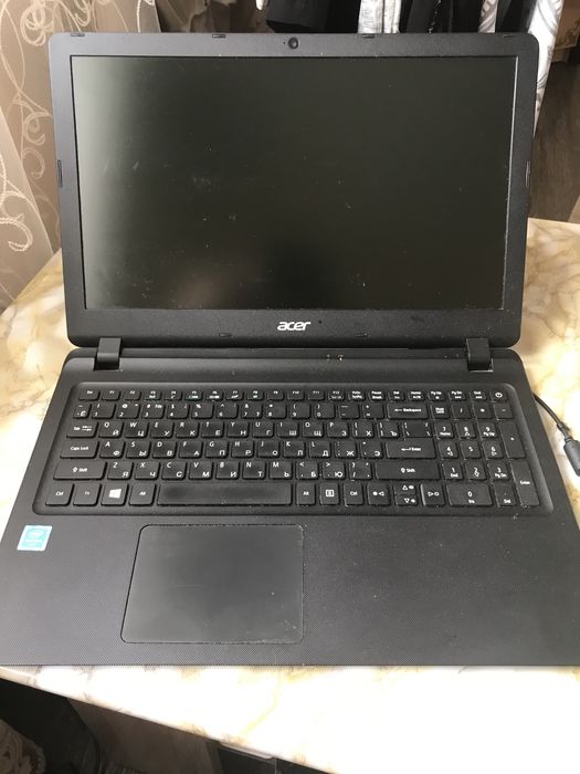 Ноутбук Acer Aspire ES1-532 4 операвтивна 500 внутрішня Intel Pentium