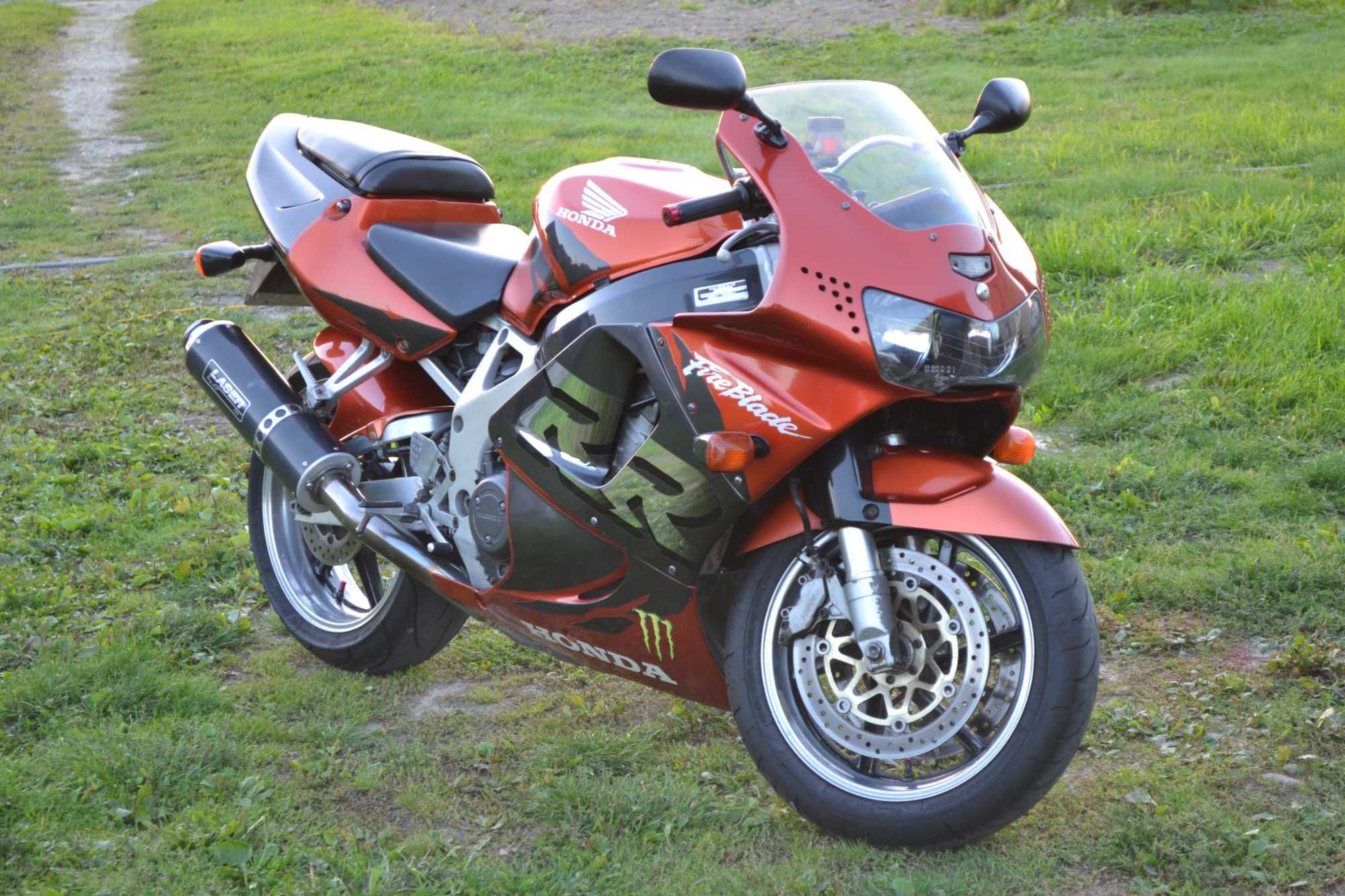 Honda CBR 900RR SC33 prod.1998