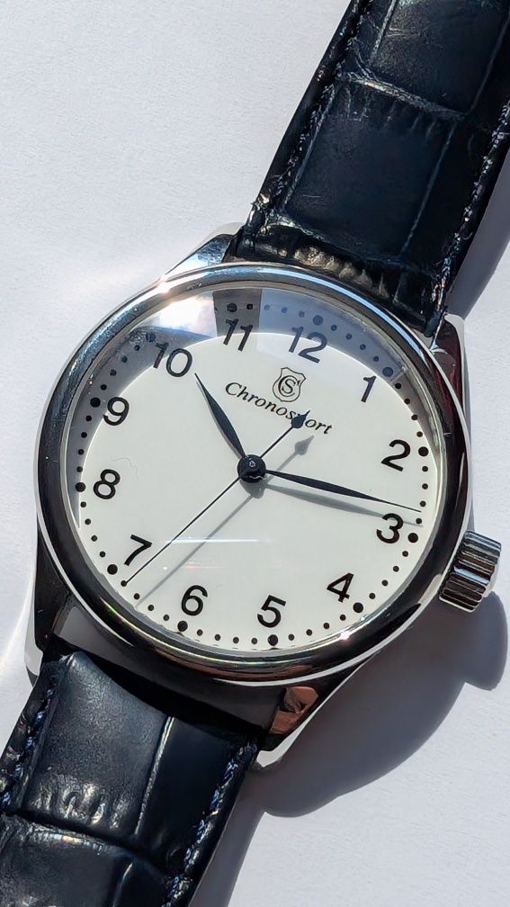 Zegarek CHRONOSPORT 31HS-09 Helmut Sinn GUINAND
