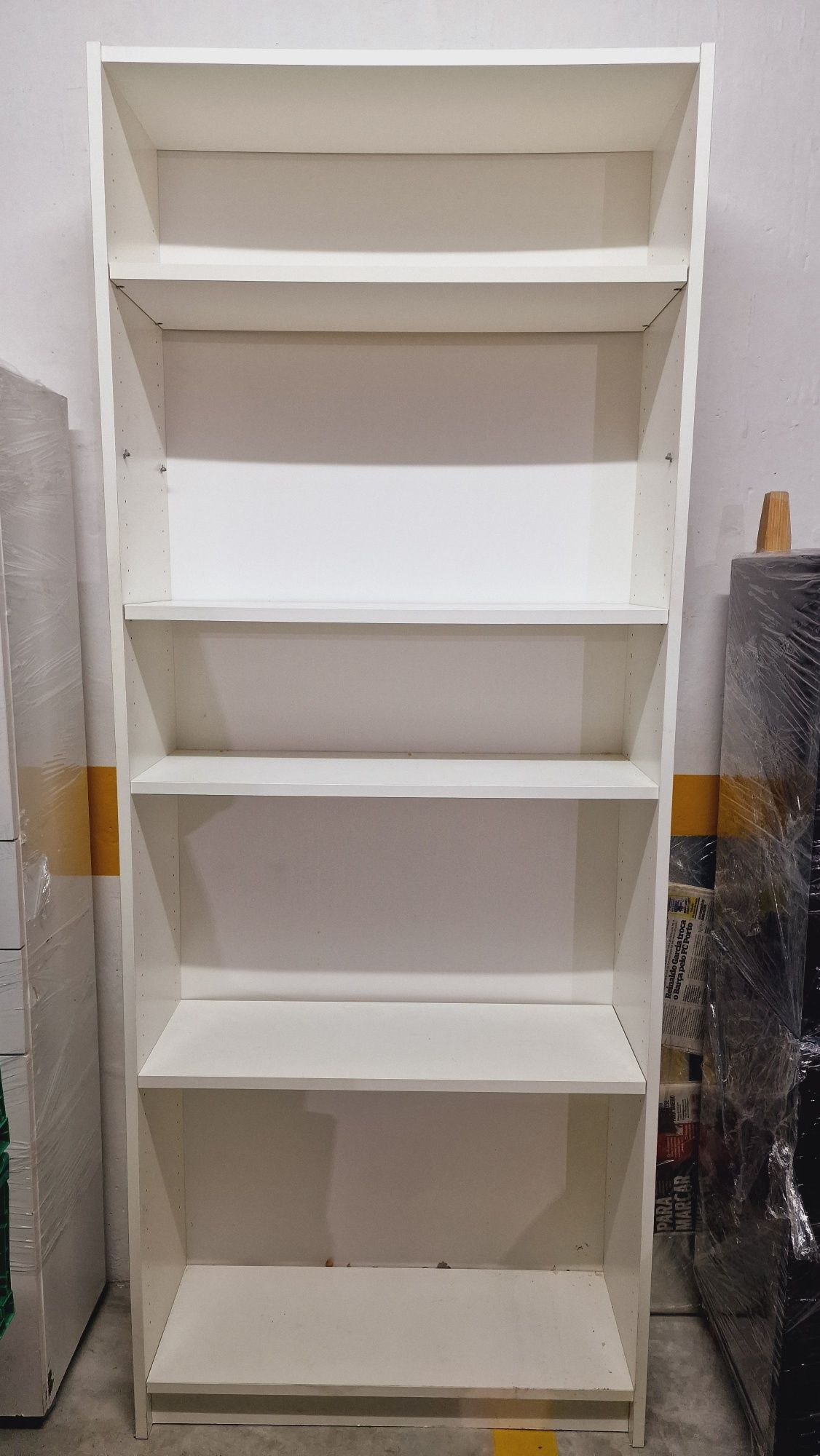 Móvel multiusos ikea