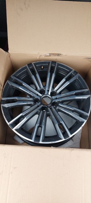 Диск від БМВ передній оригінальний: ширина 7.5J х 18" виліт ЕТ25