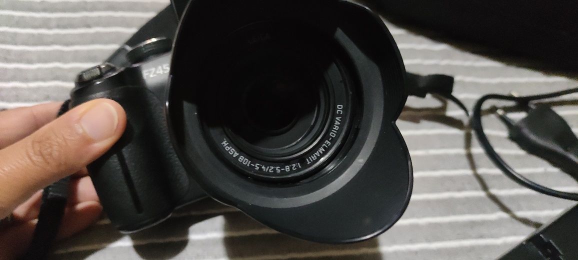 Máquina fotográfica Panasonic Lumix FZ45