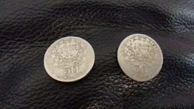 Moeda 50 centavos e 1 Escudo