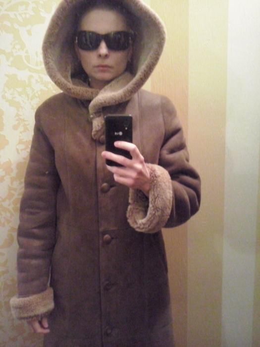 Дубленка натуральная длинная р. 42 XS, хорошее сост.