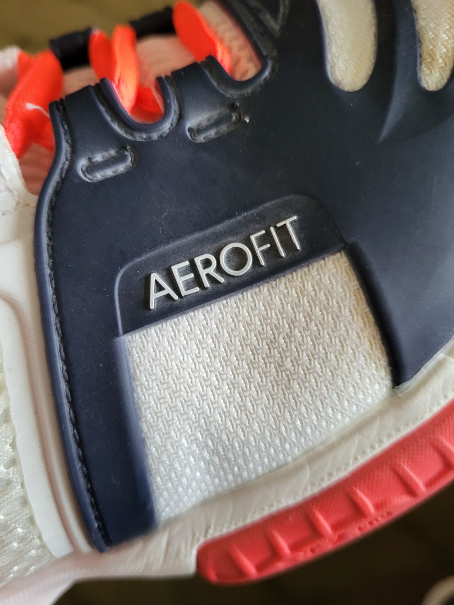 Tenis hummel aerosofit 40