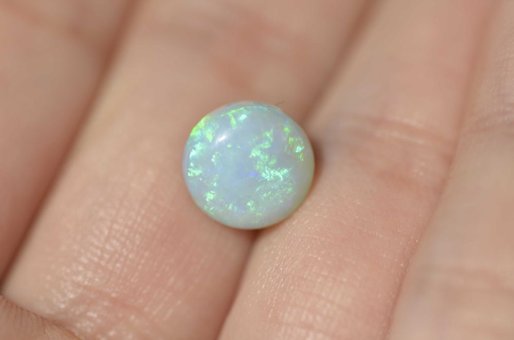 okrągły nat. szlach opal blazylijski