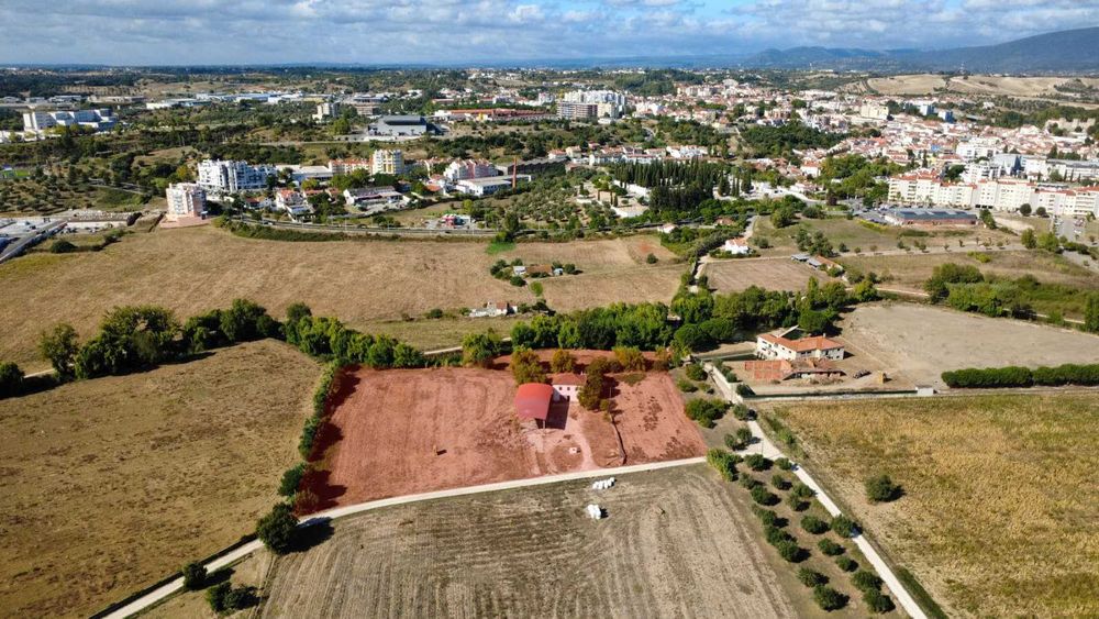Quintinha da Ilha, Torres Novas, Junto ao Rio Almonda