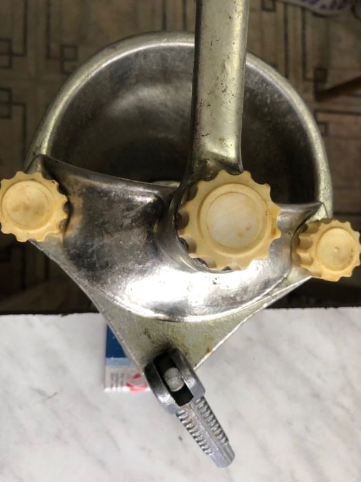 Соковыжималка ручная MR