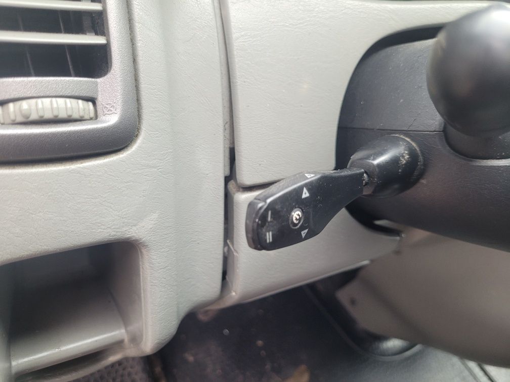 Vivaro A trafic II primastar wszystkie części JL9 ćwiartka drzwi prawe