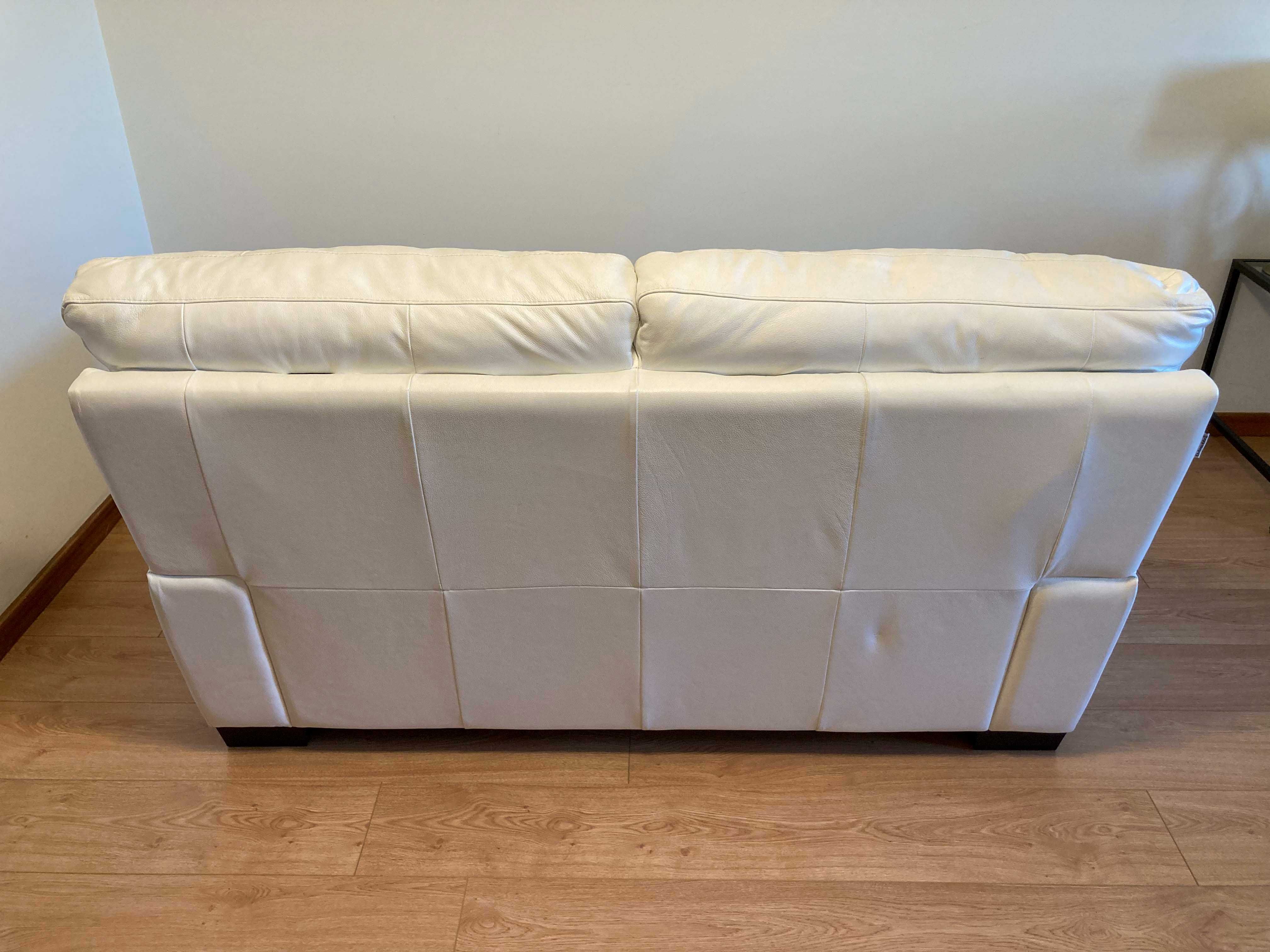 Sofá Chateaux D'Ax em pele (leather couch)