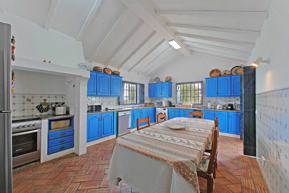 Villa T3 com Piscina • Privacidade Total • Algarve (Parchal)