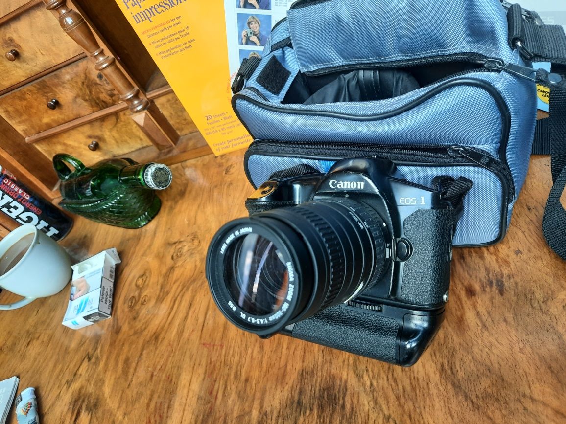 Canon EOS – 1 zoom Sigma 100-300 mm
