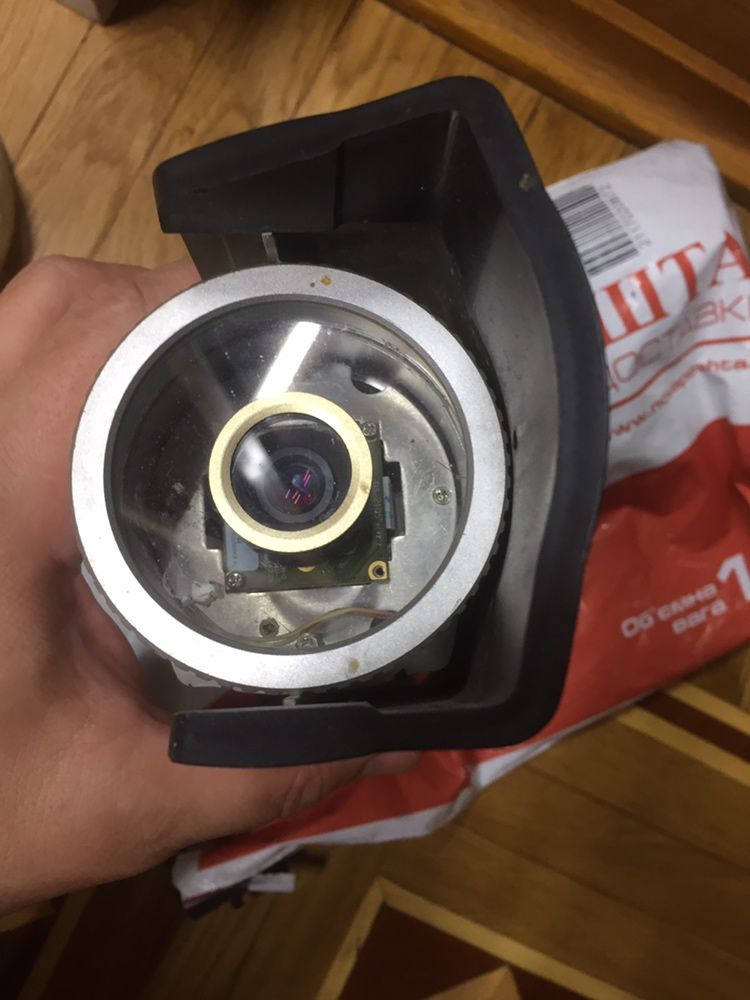 На запчастини IP-камера відеоспостереження HIKVISION DS-2CD892P-IR3