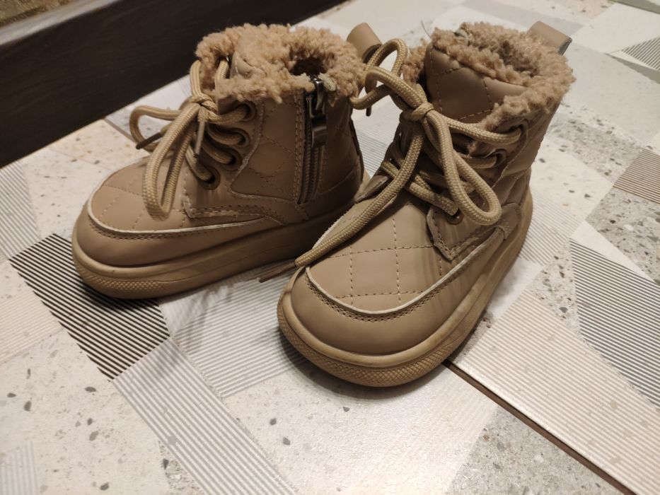 Взуття дитяче зручне