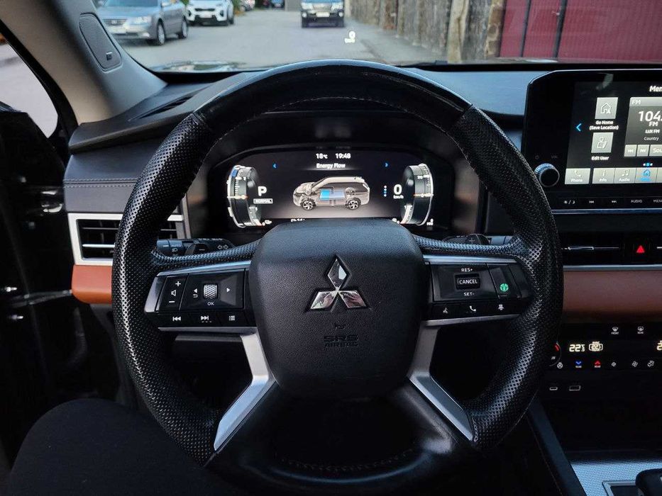 Mitsubishi Outlander PHEV 2023