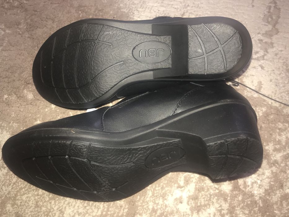 Туфельки на ніжку 24-24,5см.