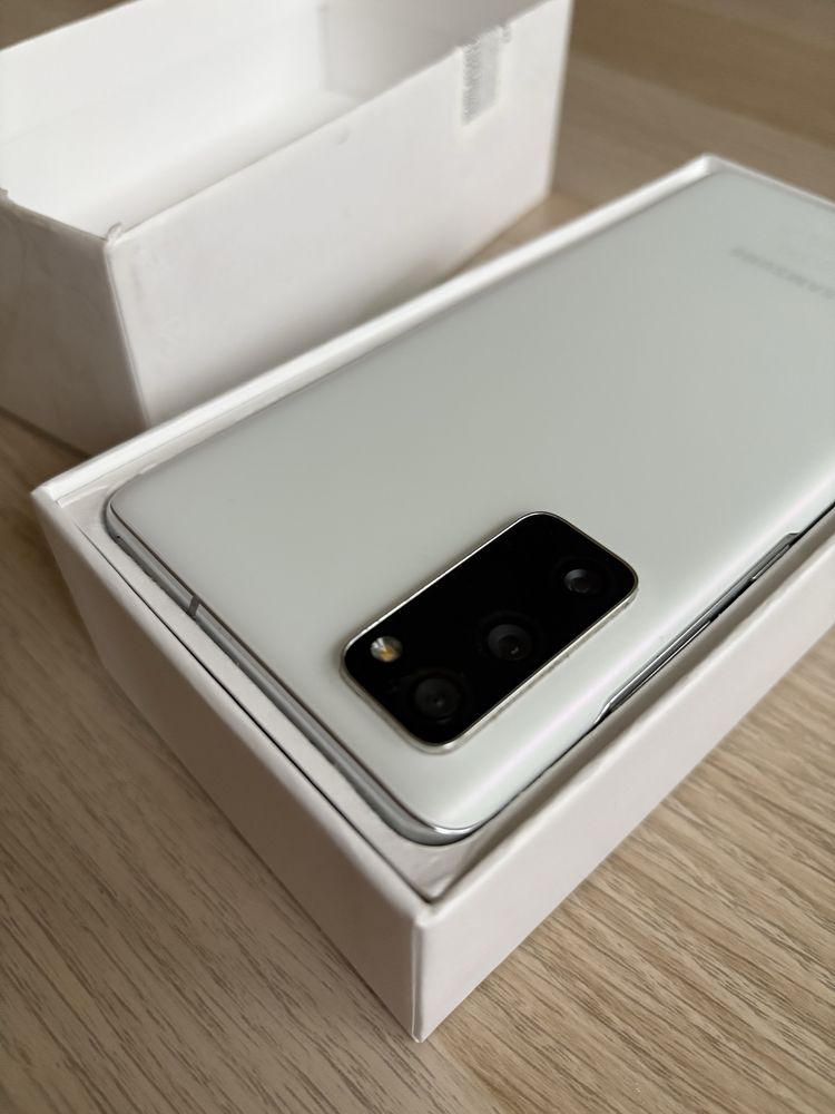 Samsung Galaxy s20fe