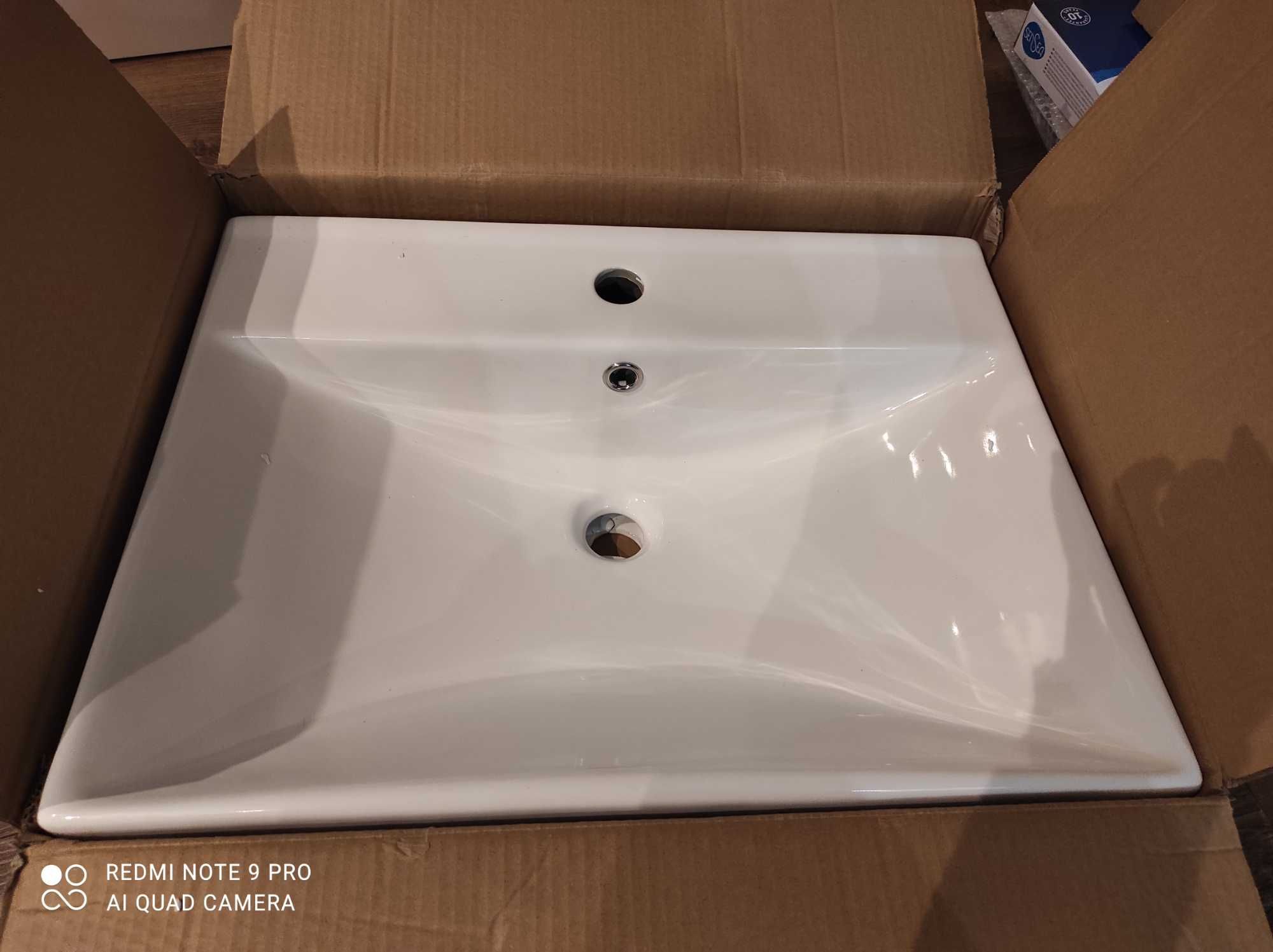 Umywalka ceramiczna Vena 60 x 45 Mirano