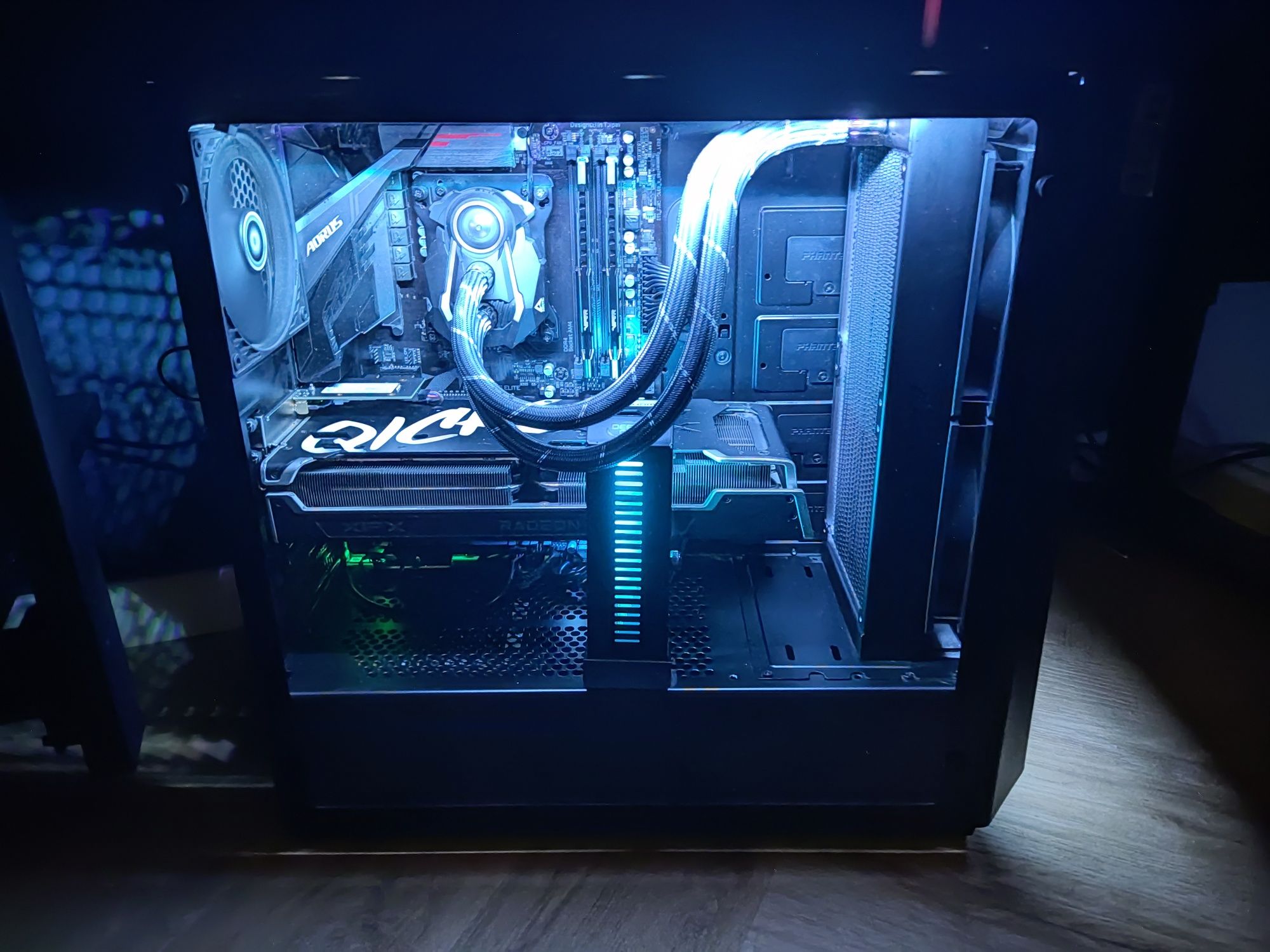 Komputer Ryzen 5 5600, XFX RX 6700XT, 32GB RAM