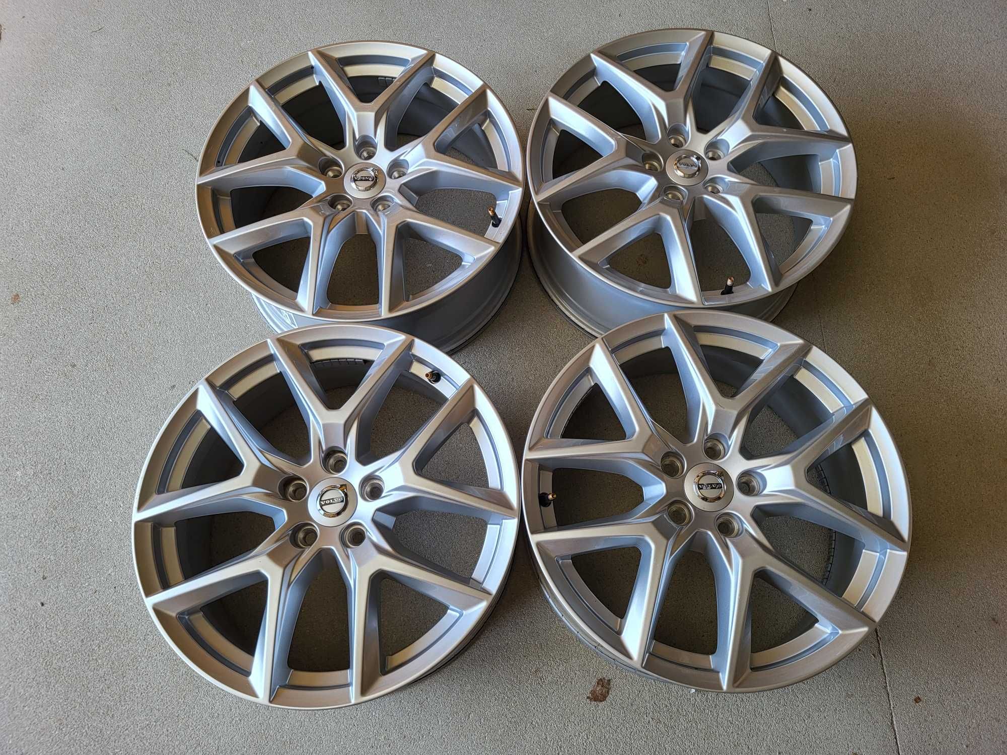 [792] Felgi aluminiowe 18 Cali 5x108 Oryginal VOLVO XC40 XC60 S60 ! !