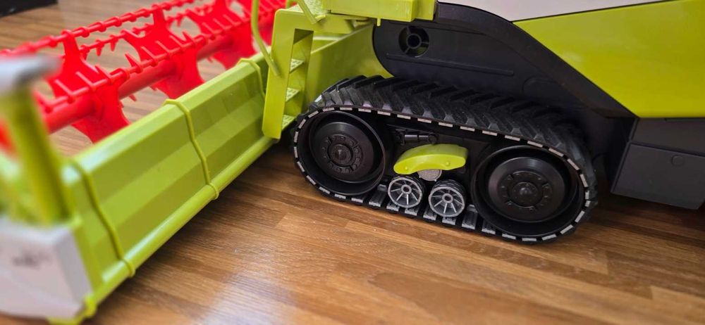 Kombajn Bruder Claas Lexion 780 sprawdź!