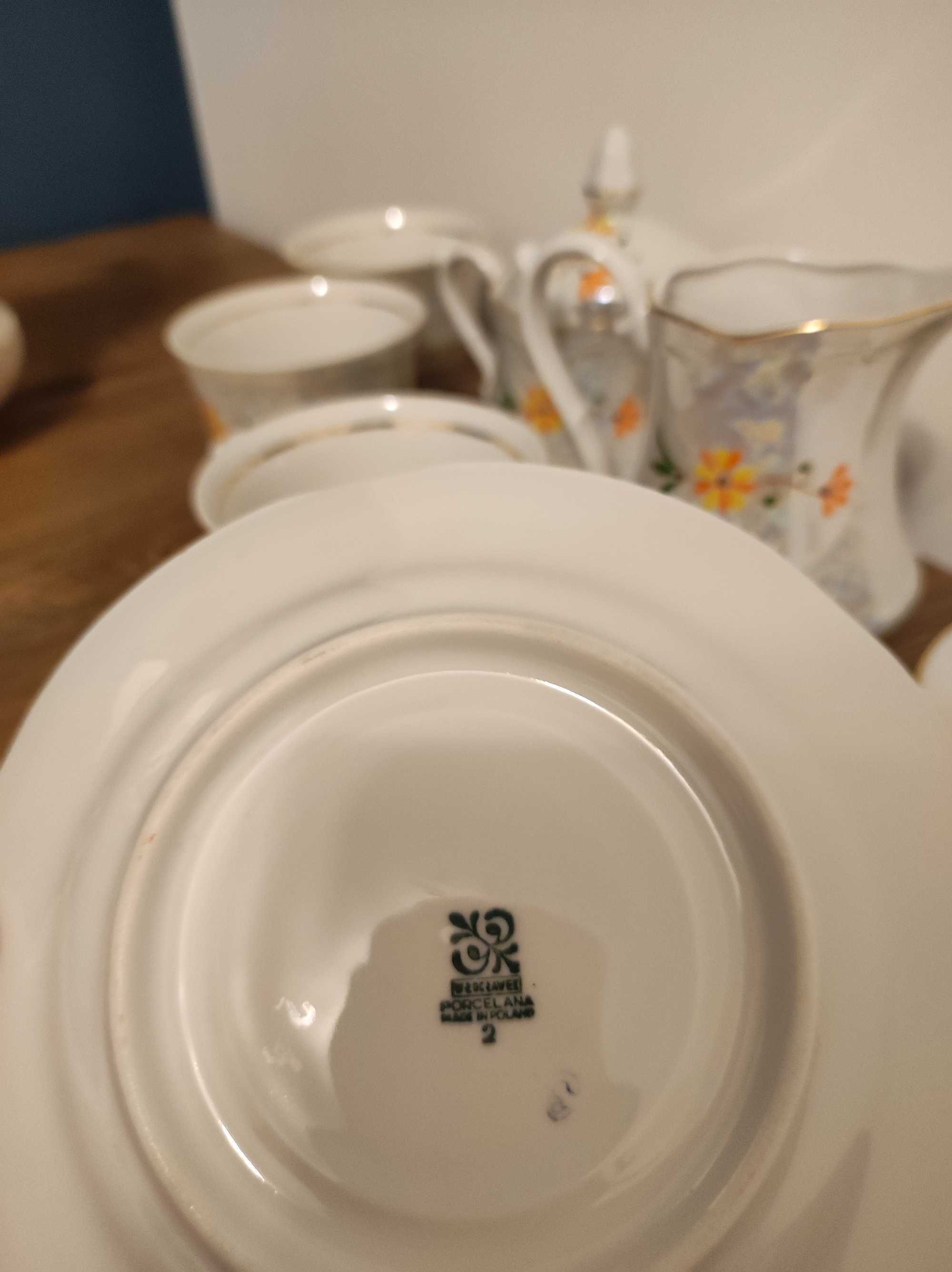 Serwis z porcelany Włocławek kawowy 6 osób