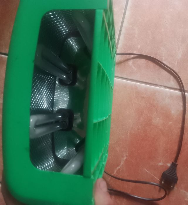 Лампа для нігтів