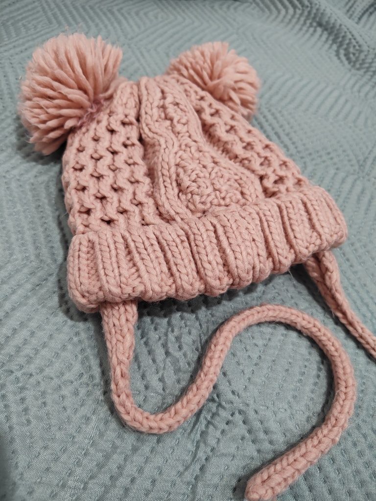 Ciepła czapeczka dla noworodka