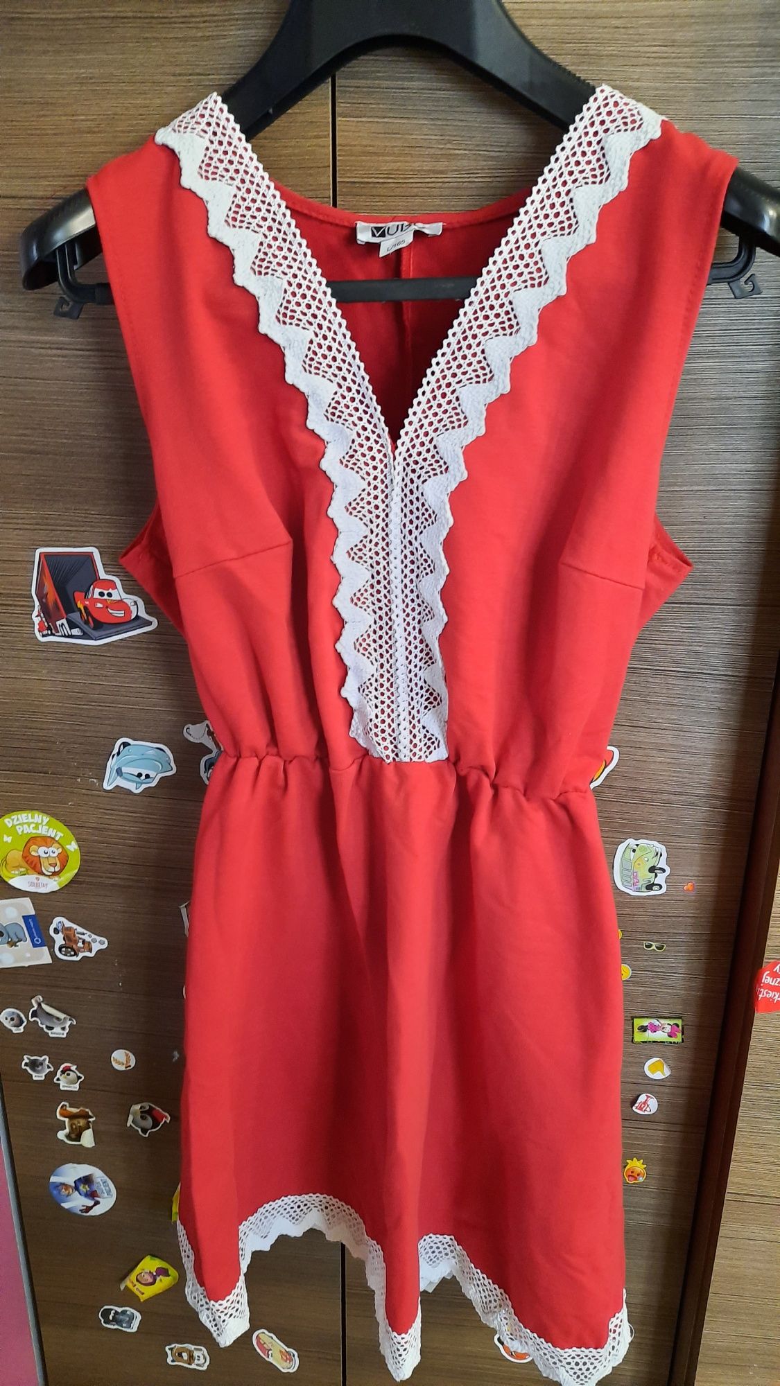 Nowa czerwona sukienka bez rękawów, rozmiar L