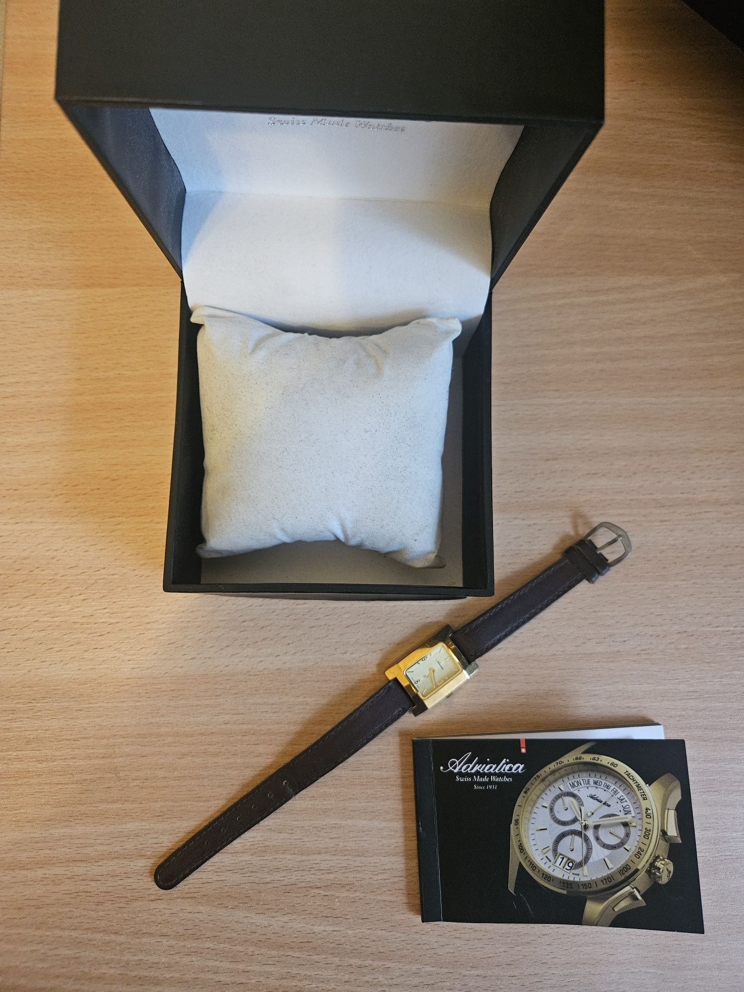 Zegarek damski adriatica złoty quartz pudełko