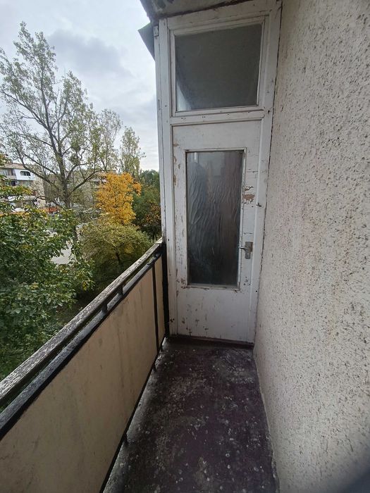 2 кімнатна КВАРТИРА 54 кв.м біля АТБ, житловий стан, 2 балкони, лоджія